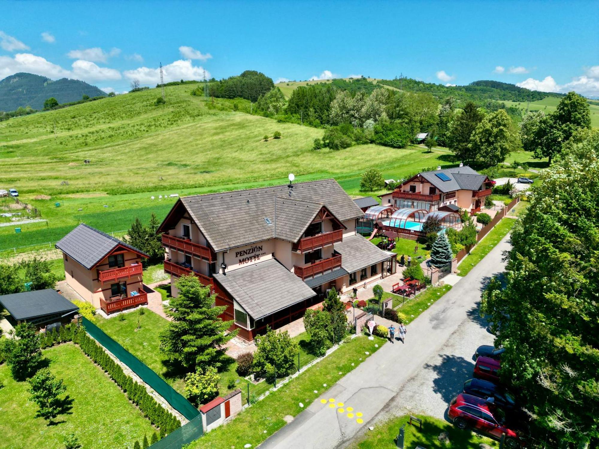 Hotel Penzion Motyl Liptovská Teplá Zewnętrze zdjęcie