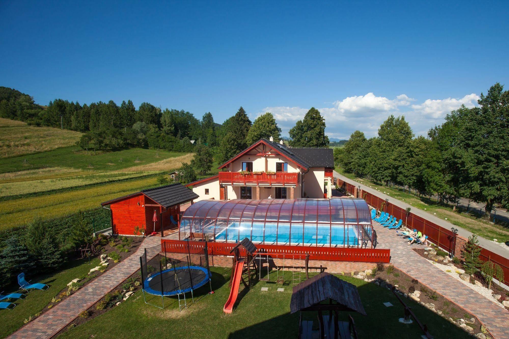 Hotel Penzion Motyl Liptovská Teplá Zewnętrze zdjęcie